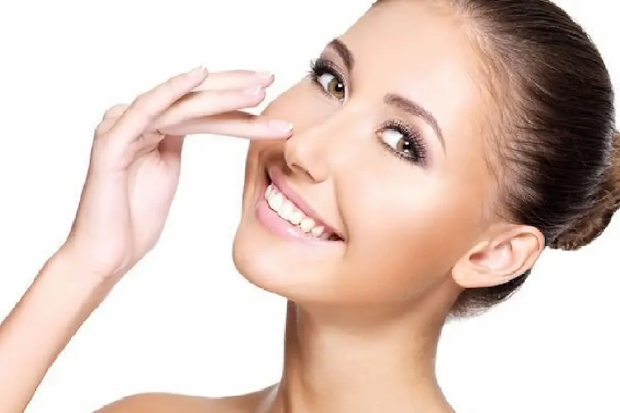 کوچک کردن بینی با ماساژ در خانه