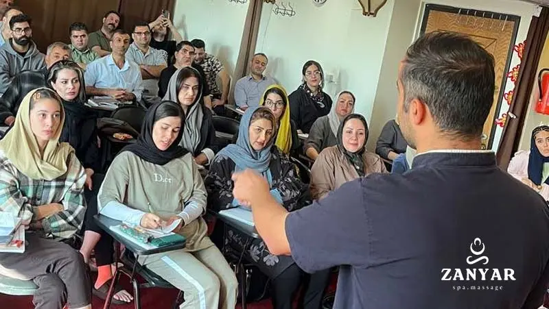 کلاس حضوری کاربر ماساژ در مرکز زانیار - آذرماه 1404