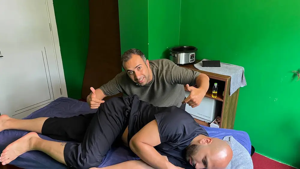 ماساژ و بهبود گردش خون در بیماران کمتحرک