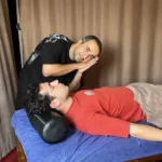 نقش ماساژ در تنظیم ریتم شبانهروزی بدن (ساعت بیولوژیک)