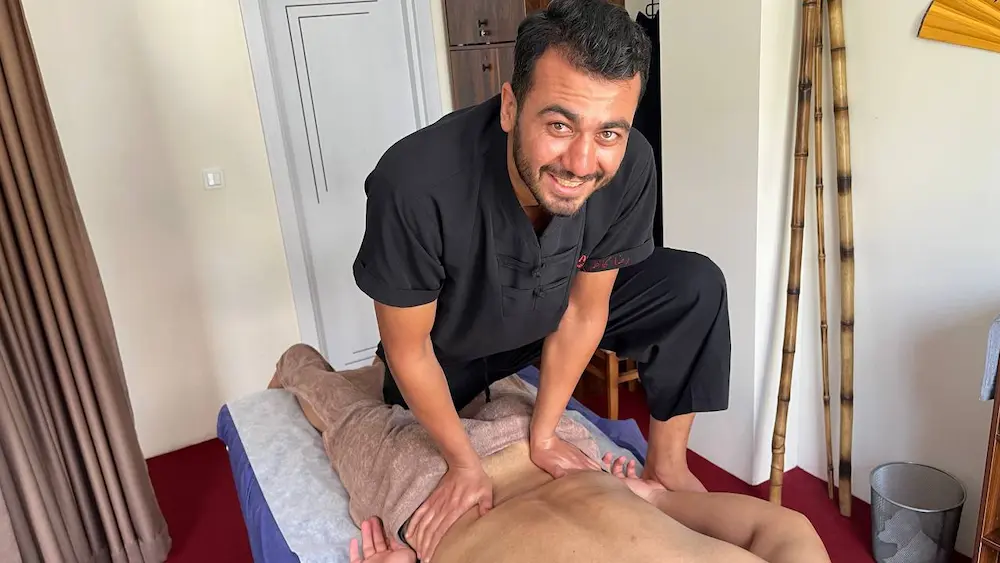 چه کسانی به ماساژ کل بدن نیاز دارند؟