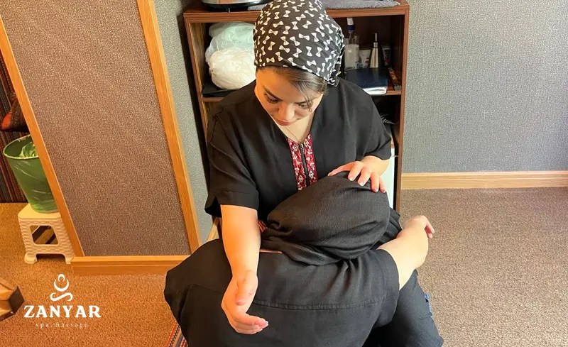 ماساژ شانه در منزل